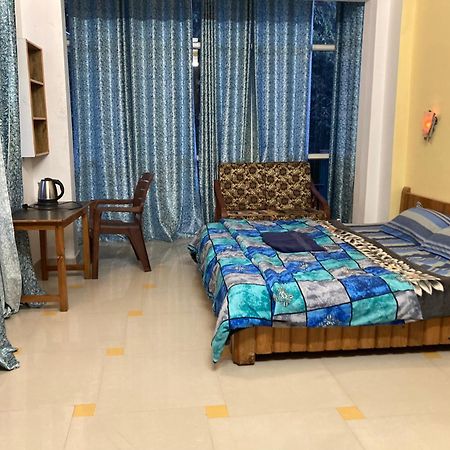 Oasis Guest House Bhagsu D'Shala Dharamshala Exterior photo