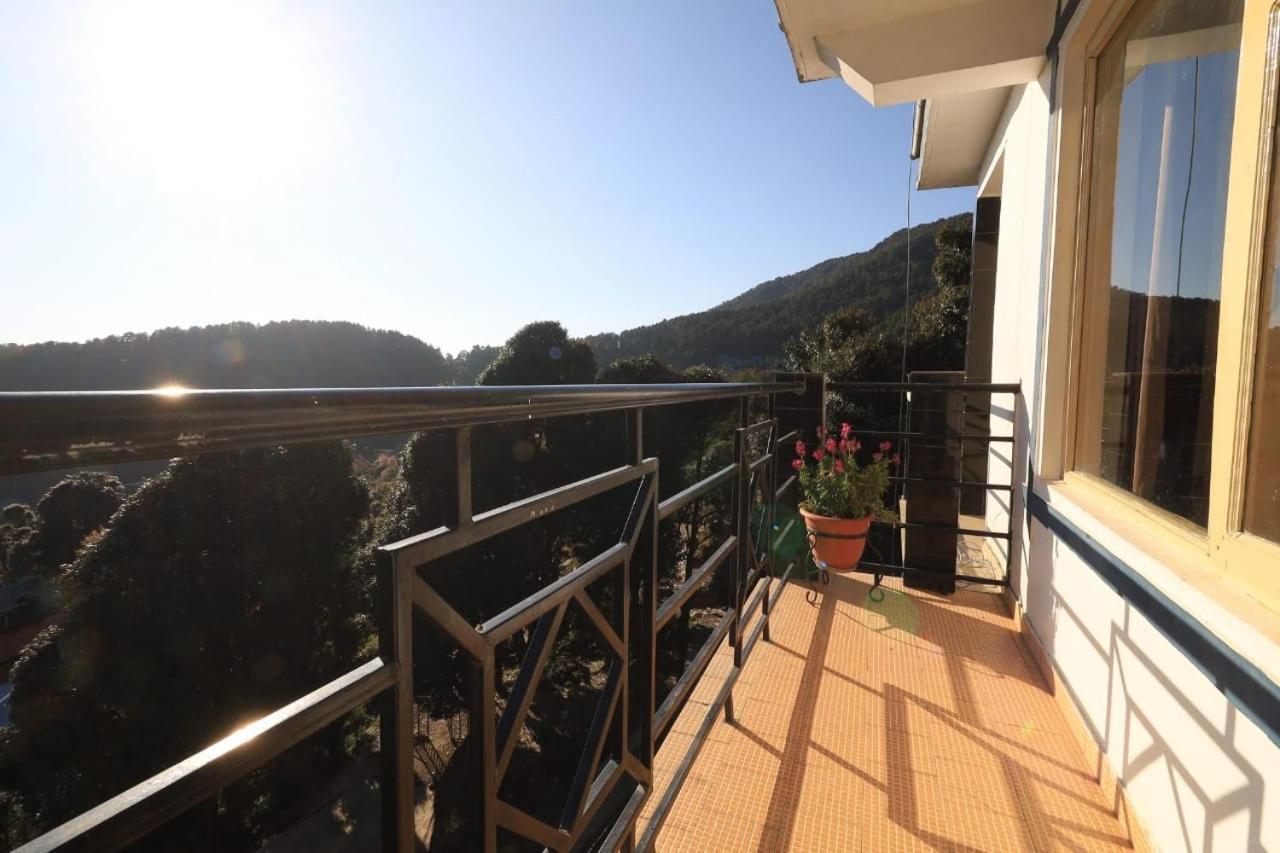 Oasis Guest House Bhagsu D'Shala Dharamshala Exterior photo